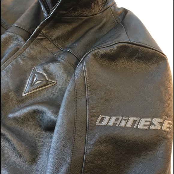 SOLD Men’s Dainese Leather Motorcycle Jacket - Picture 4 of 8